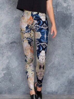 Blackmilk Alphonse Mucha Art Nouveau Print Leggings - Medium 🇦🇺